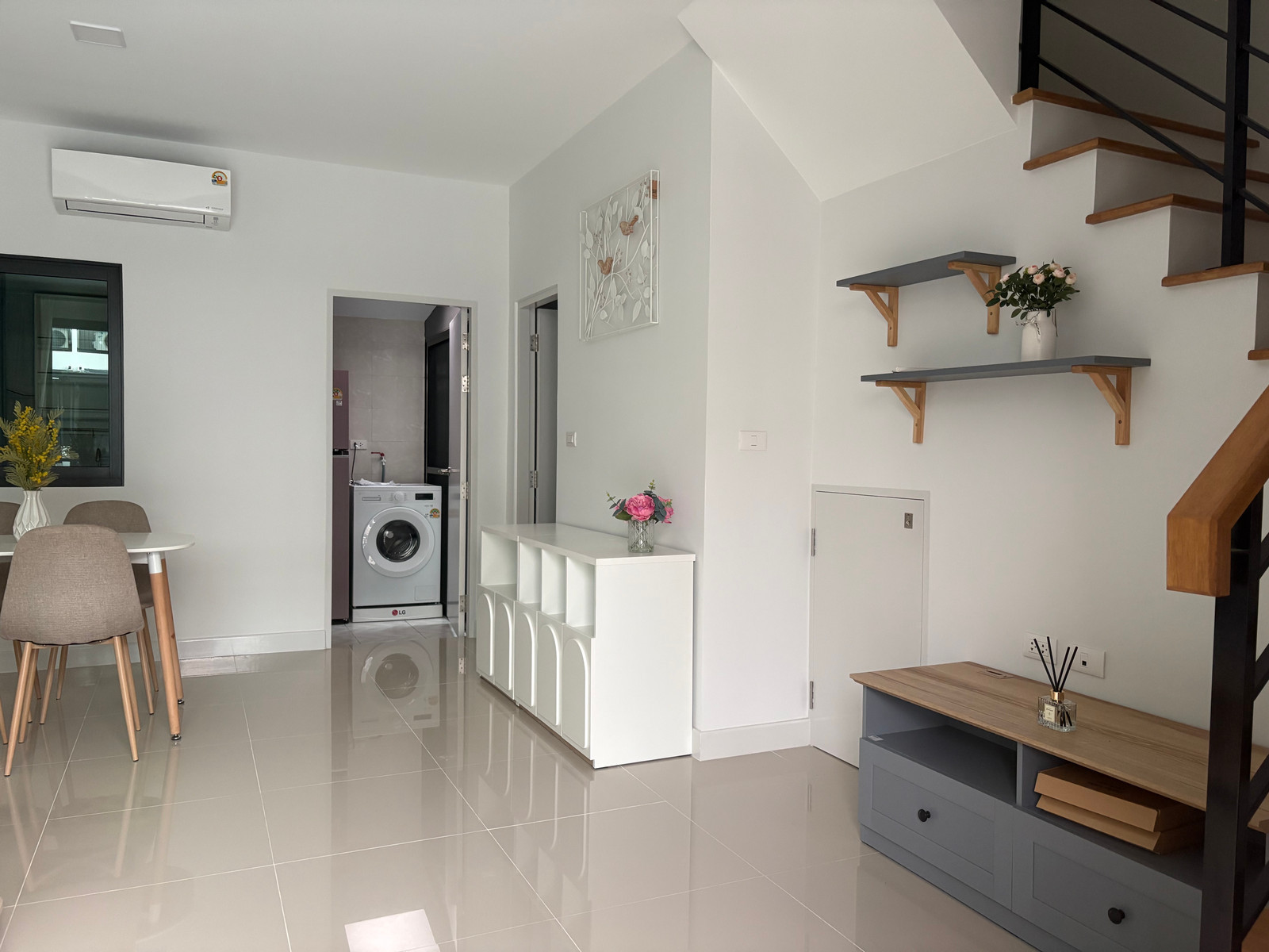 🟢 2-story townhome for rent, beautifully decorated in Modern Vintage & Scandinavian style, wood tones, white, cream, warm and pleasing to the eye, Pleno Sukhumvit-Bangna 3 project. – รูปที่ 4