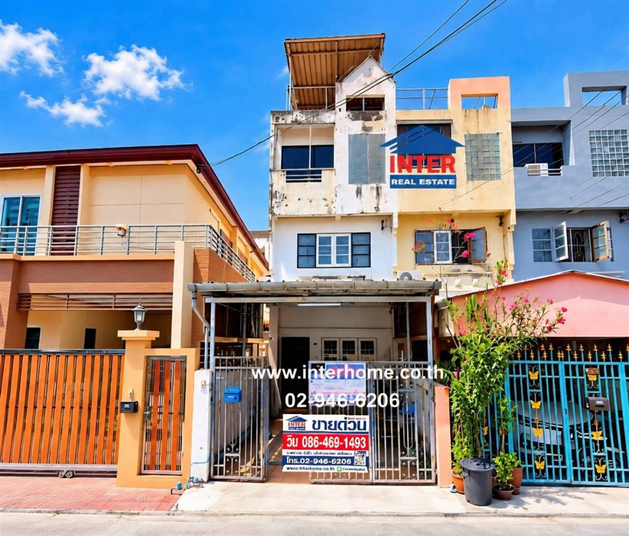 Townhome, 3 floors, 20 sq m. Townhome near MRT Chok Chai 4. Soi Lat Phrao 47 Soi Phatthana Samakkhi 4 Lat Phrao-Wang Hin Road, Chokchai 4 Road, Wang Thonglang District Bangkok