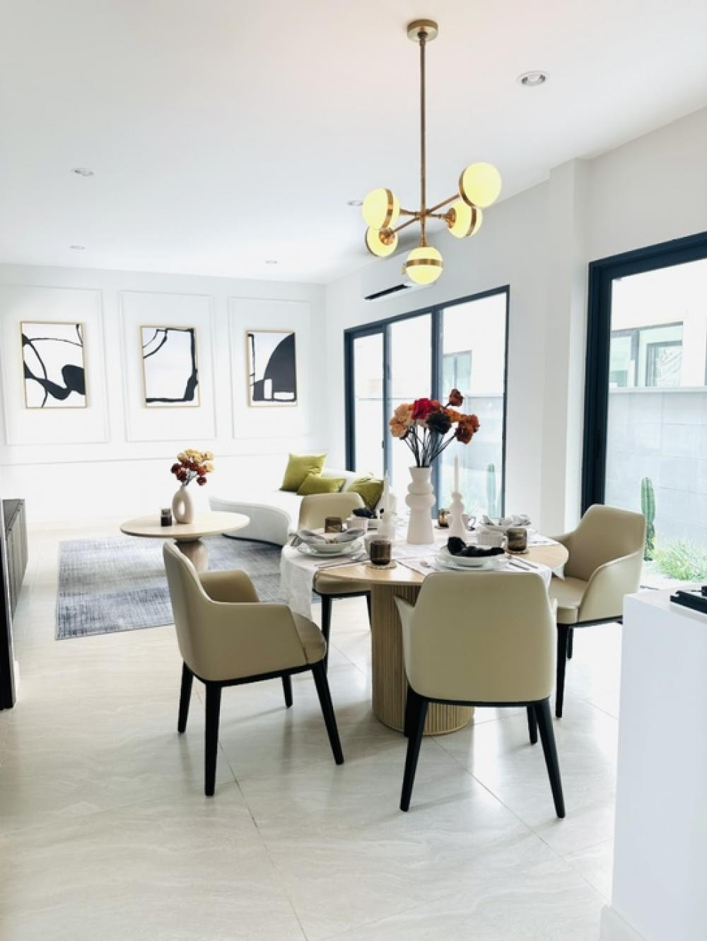 🟢 Luxury townhome for rent, 3 floors, width 10 meters, luxuriously decorated by 10dk, premium location project. At the beginning of Soi On Nut, close to BTS On Nut, only 2 km., fully decorated at a premium level (Fully Furnished) with a complete set of el – รูปที่ 4