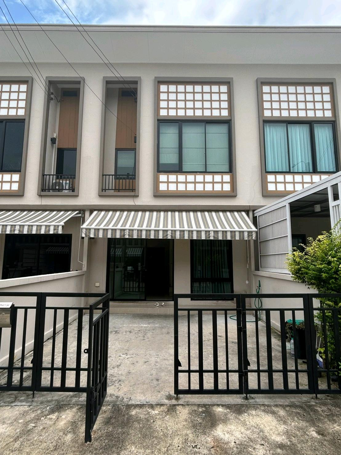 For rent, Recio Home Village Ramintra - Chatuchot.
