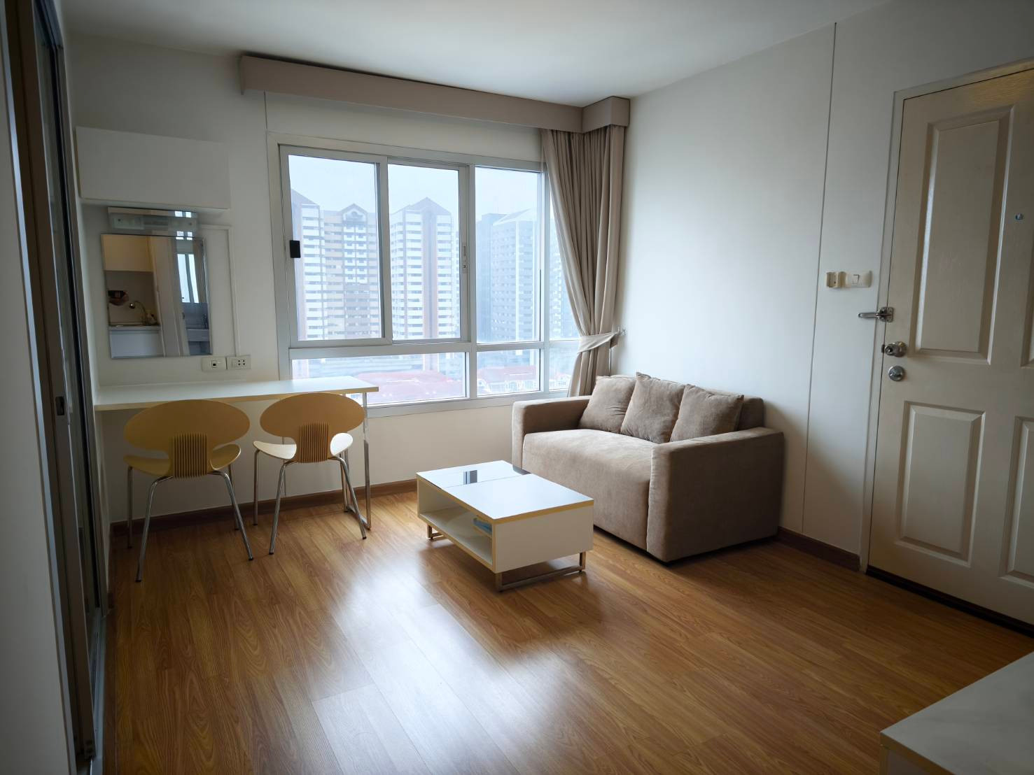 Building B, 14th Floor – Corner Unit, Never Rented Out Building B, 14th Floor – Corner Unit, Never Rented Out