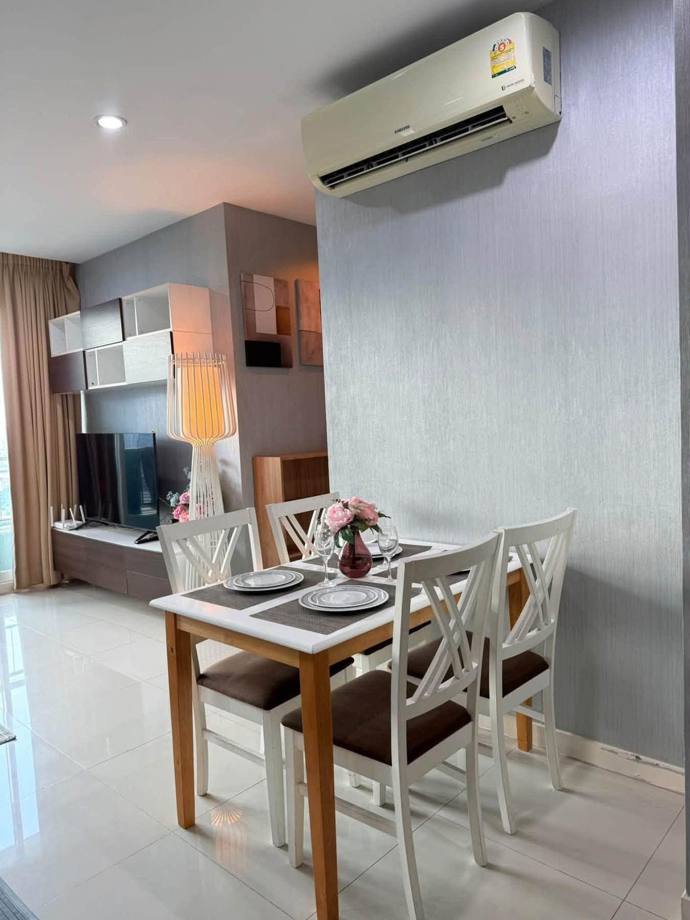 ให้เช่า Circle Phetchaburi 36  ห้องมุม Floor-to-Ceiling View ชั้นสูง เทควิว – รูปที่ 2