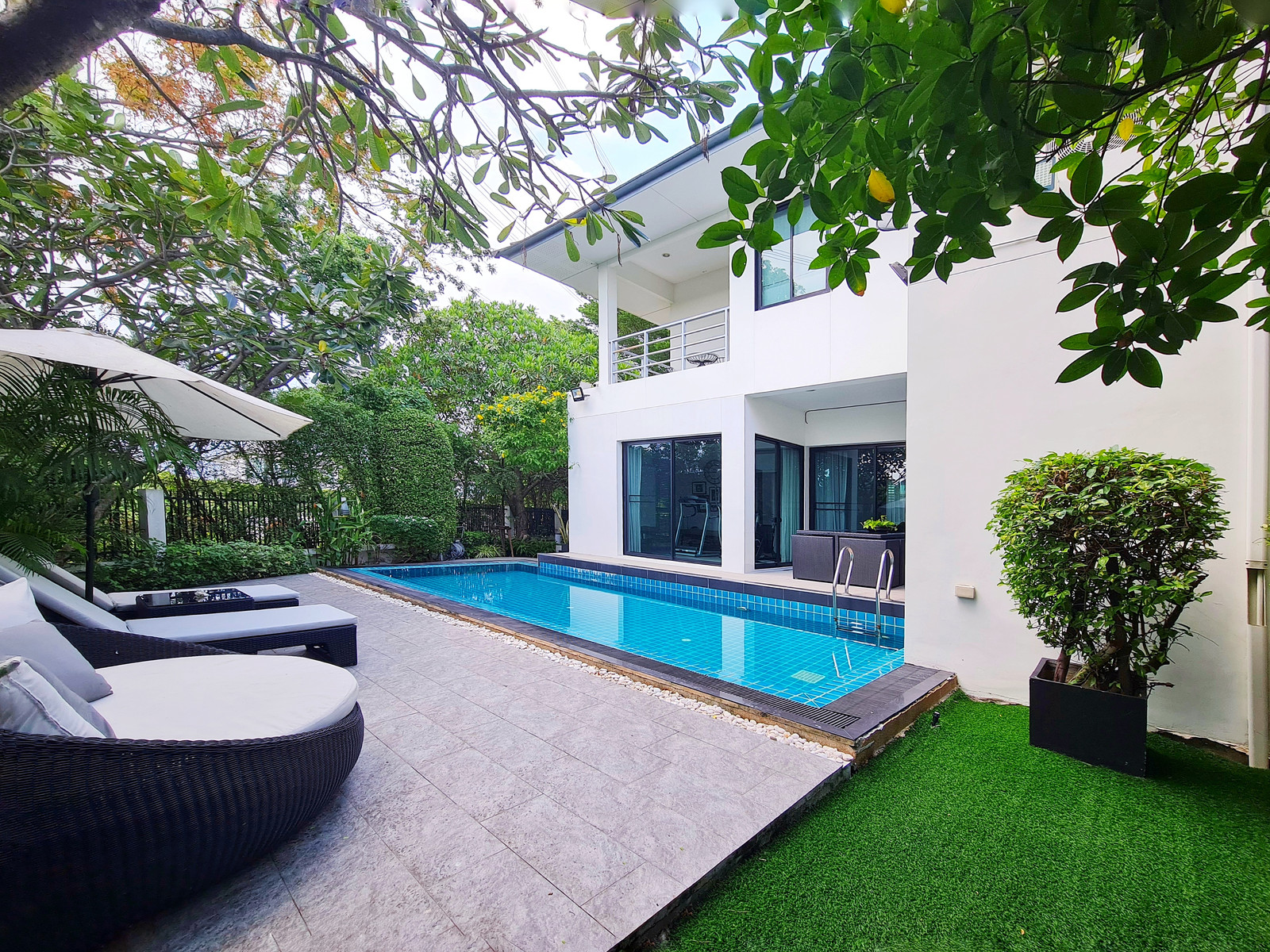 Exclusive 4-bedroom Corner Residence | Private Saltwater Pool | Expansive Garden | Ultimate Privacy Exclusive 4-bedroom Corner Residence | Private Saltwater Pool | Expansive Garden | Ultimate Privacy