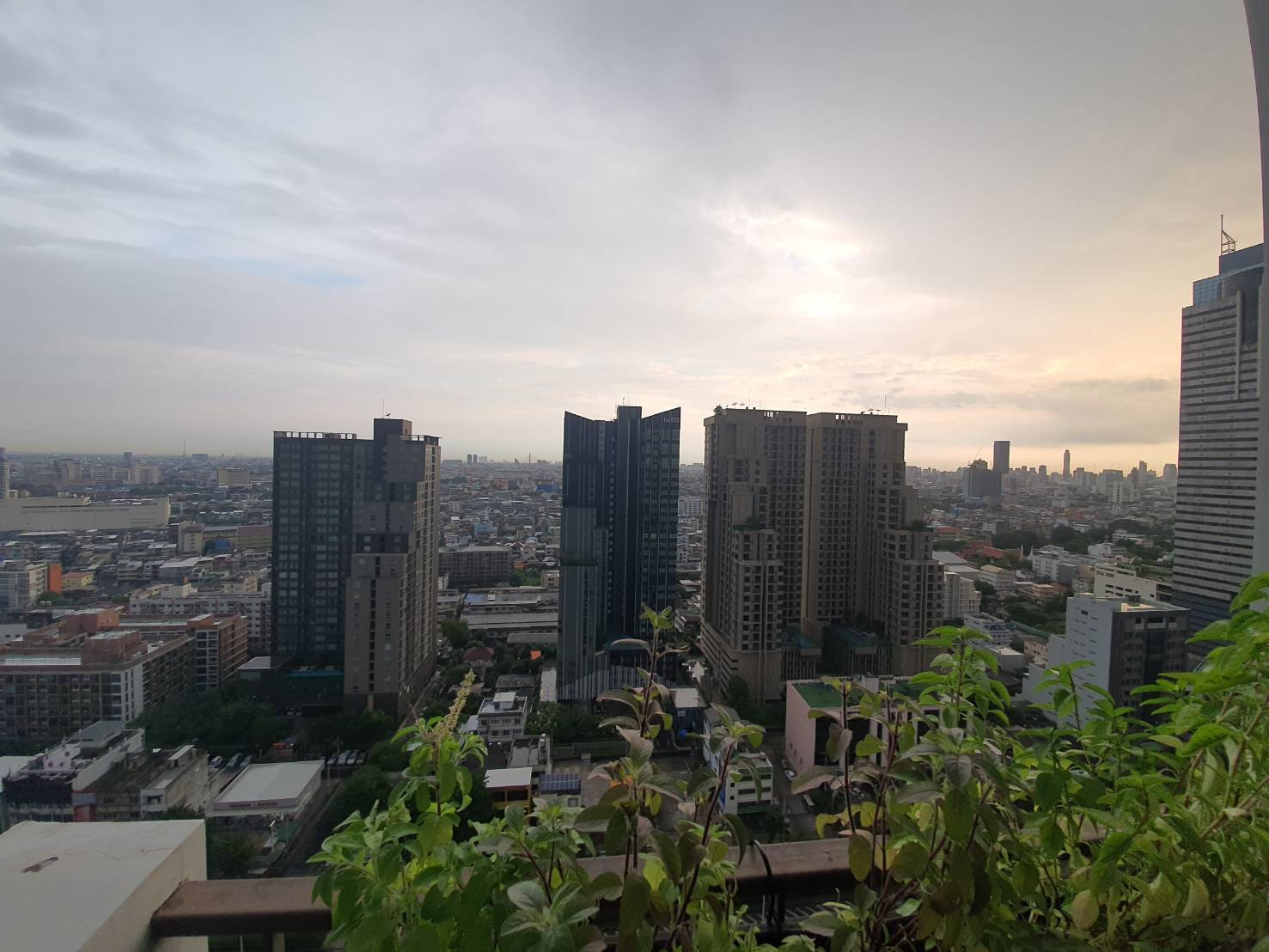 ขายด่วน Fuse สาทร- ตากสิน Condo ราคา 4.5 ล้าน ขายด่วน Fuse สาทร- ตากสิน Condo ราคา 4.5 ล้าน