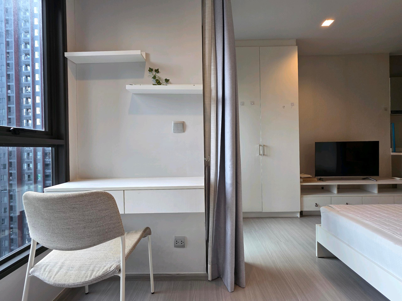 1 bed 1 bath Life Asoke-Rama 9