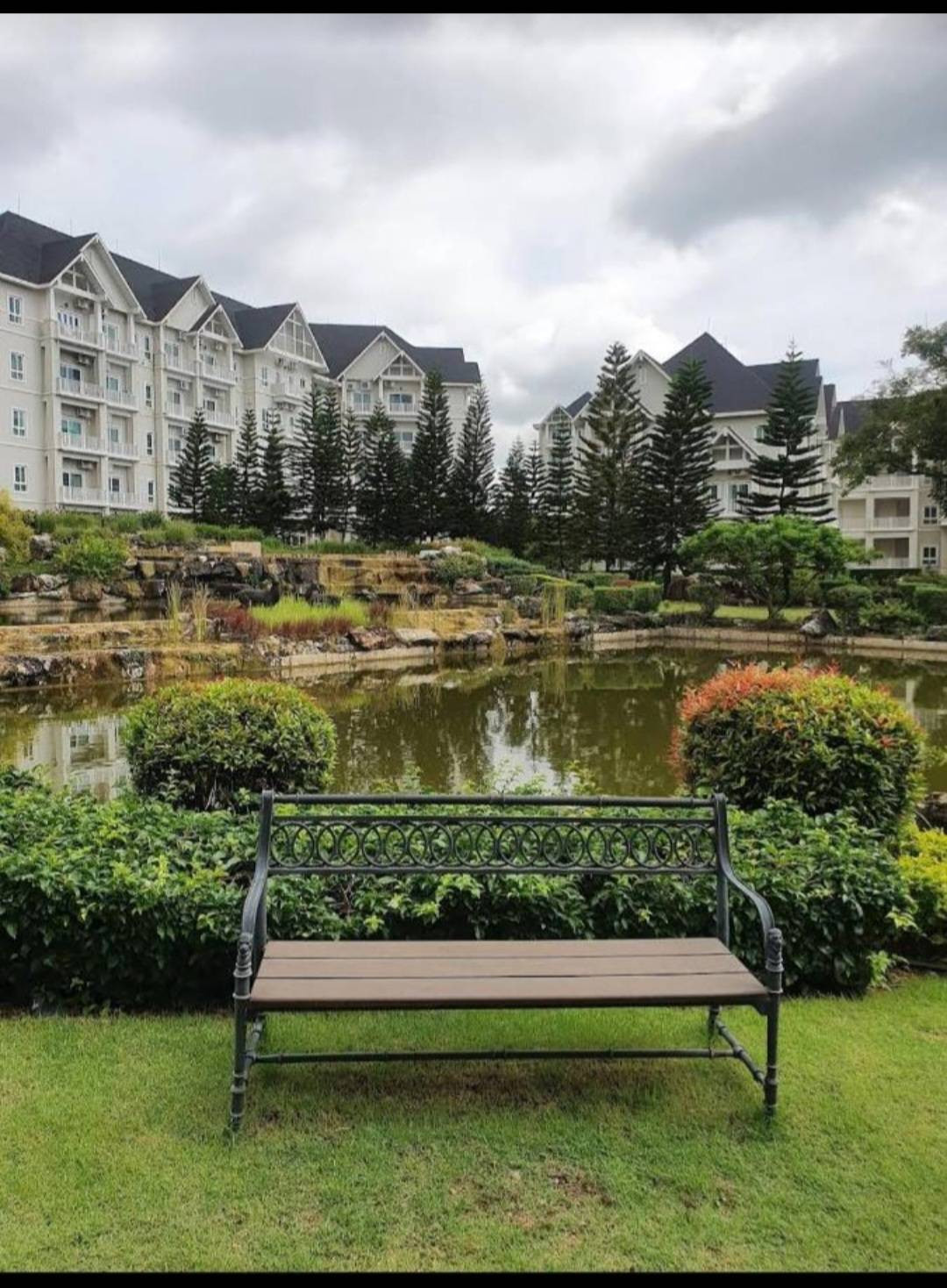 0941536919 Condo Baan Tiew Khao, large project, 400 rai, beautiful garden, European atmosphere. Next to Thanarat Road, Khao Yai, close to the M6 ​​entrance.