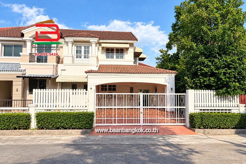 บ้านแฝด หมู่บ้านลิฟวิ่งลากูน เนื้อที่ 64.6 ตรว. ใกล้ปั๊ม ปตท. พระยาสุเรนทร์ ถนนรามอินทรา แขวงสามวาตะวันตก เขตคลองสามวา