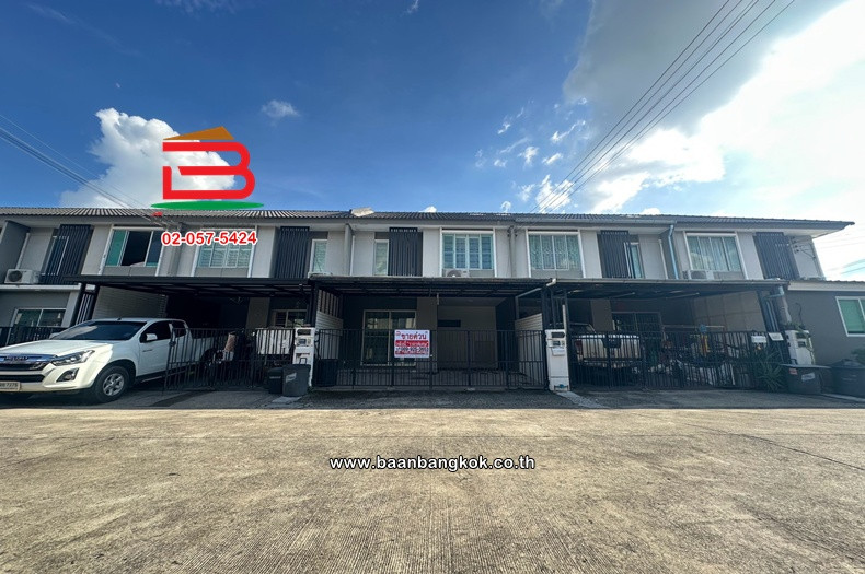 ทาวน์เฮาส์ 2 ชั้น เนื้อที่ 18.7 ตร.ว. พฤกษาวิลล์ 89 รามอินทรา-วงแหวน (ซอยกาญจนาภิเษก 6/1) แขวงท่าแร้ง เขตบางเขน
