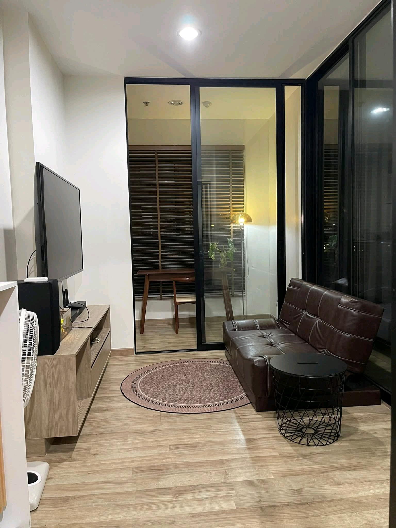 Condo for rent, Niche Mono Charoen Nakhon🌅, beautiful room, river and Asiatique view, good atmosphere, 9th floor, fully furnished. Ready to move in!