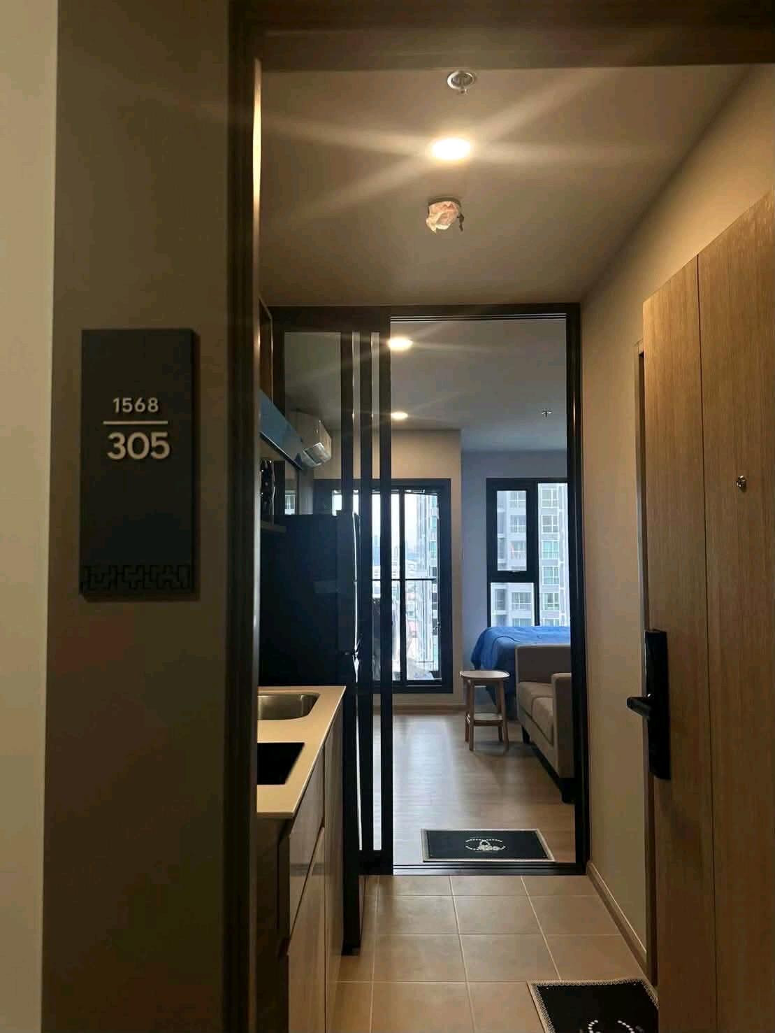 ✨🚇 New condo, good location, only 200 meters walk to BTS On Nut, with furniture and built-in washing machine and dryer.