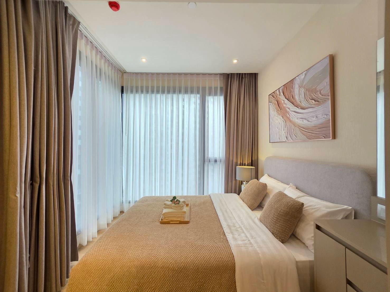 🏙️ ให้เช่า Ashton Rama 9 | Condo for Rent ✨  💎 คอนโดหรู ตกแต่งสวย พร้อมเข้าอยู่ Luxury Living in the Heart of Bangkok!  สัมผัสประสบการณ์การใช้ชีวิตเหนือระดับ กับคอนโดดีไซน์หรู ตกแต่งอย่างมีสไตล์ ลงตัวทั้งความสวยงามและฟังก์ชันการใช้งาน เหมาะสำหรับคนทำงาน