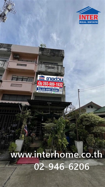 Commercial building, 3.5 floors, 20 sq m, Lam Luk Ka commercial building. Near BTS Khu Khot Station, Soi Lam Luk Ka 6, Lam Luk Ka Road, Phahon Yothin Road, Lam Luk Ka, Pathum Thani.