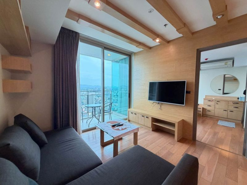 For rent: Marina Bayfront Sriracha, 55 sq.m., 1-bedroom unit, 30th floor, with a sea view.