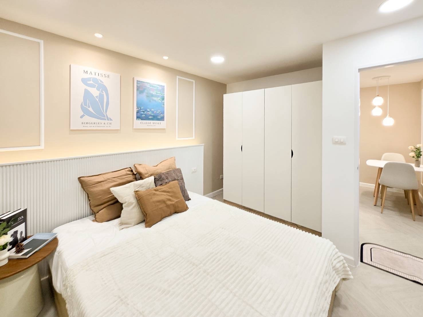 Spacious condo in the heart of Ratchada, area size 48.5 at a price that is easy to pay and easy on your wallet. Spacious condo in the heart of Ratchada, area size 48.5 at a price that is easy to pay and easy on your wallet.