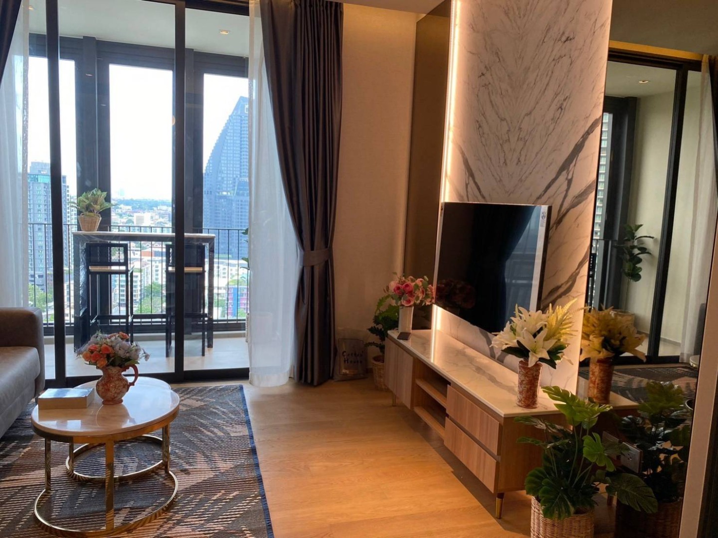 Luxury Condo ชั้น 23 | ห้องใหญ่ 58 ตร.ม. ใกล้ BTS ทองหล่อ | ให้เช่า 60,000 บาท/เดือน Luxury Condo ชั้น 23 | ห้องใหญ่ 58 ตร.ม. ใกล้ BTS ทองหล่อ | ให้เช่า 60,000 บาท/เดือน