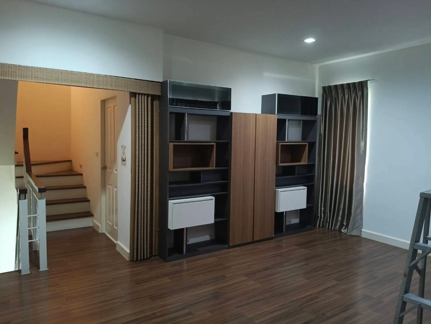 🏡 ให้เช่าทาวน์โฮม 3 ชั้น หลังมุม Town Avenue ศรีนครินทร์ ซ.อ่อนนุช 68 3 ห้องนอน 4 ห้องน้ำ บ้านสวย สภาพดี พื้นที่ใช้สอยกว้างถึง 195 ตร.ม.ใกล้รถไฟฟ้าสายสีเหลือง 💰 ค่าเช่าเพียง 32,000 บาท/เดือน – รูปที่ 4