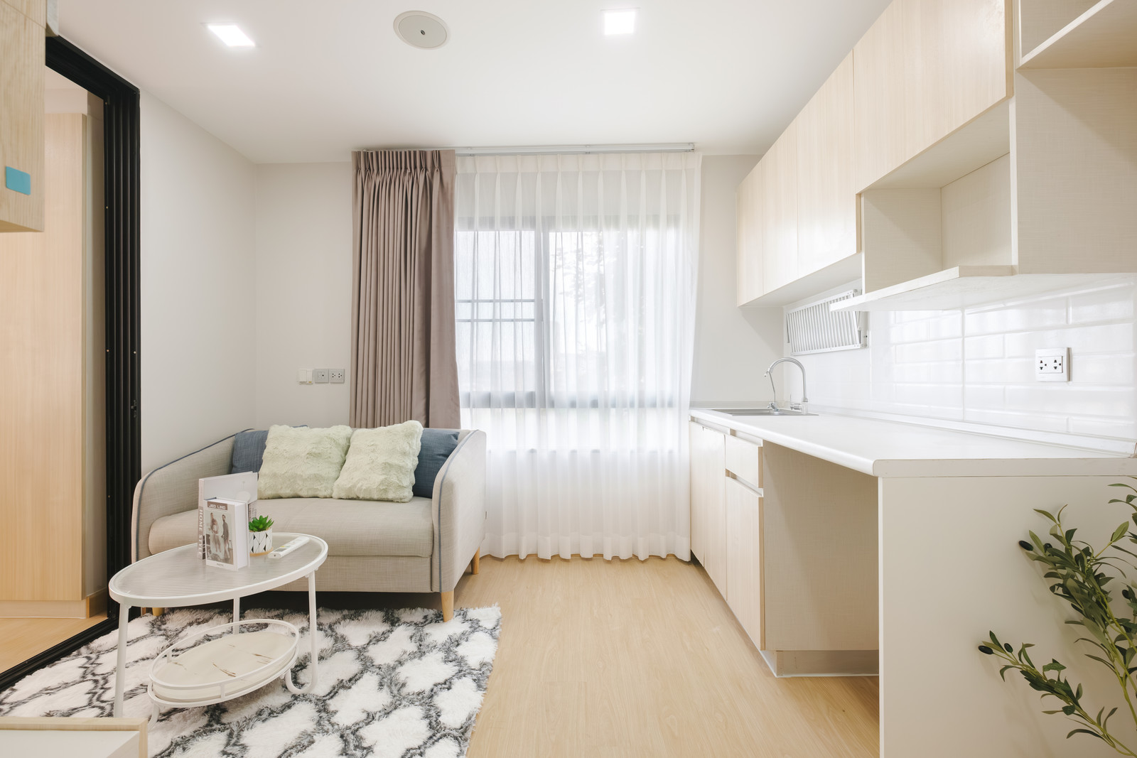 🏢 Wynn Condo Chokchai 4 ✨✨|Condo fully furnished. Great location for food, MRT Chokchai 4, just 550 meters!  Pin it quickly 📍