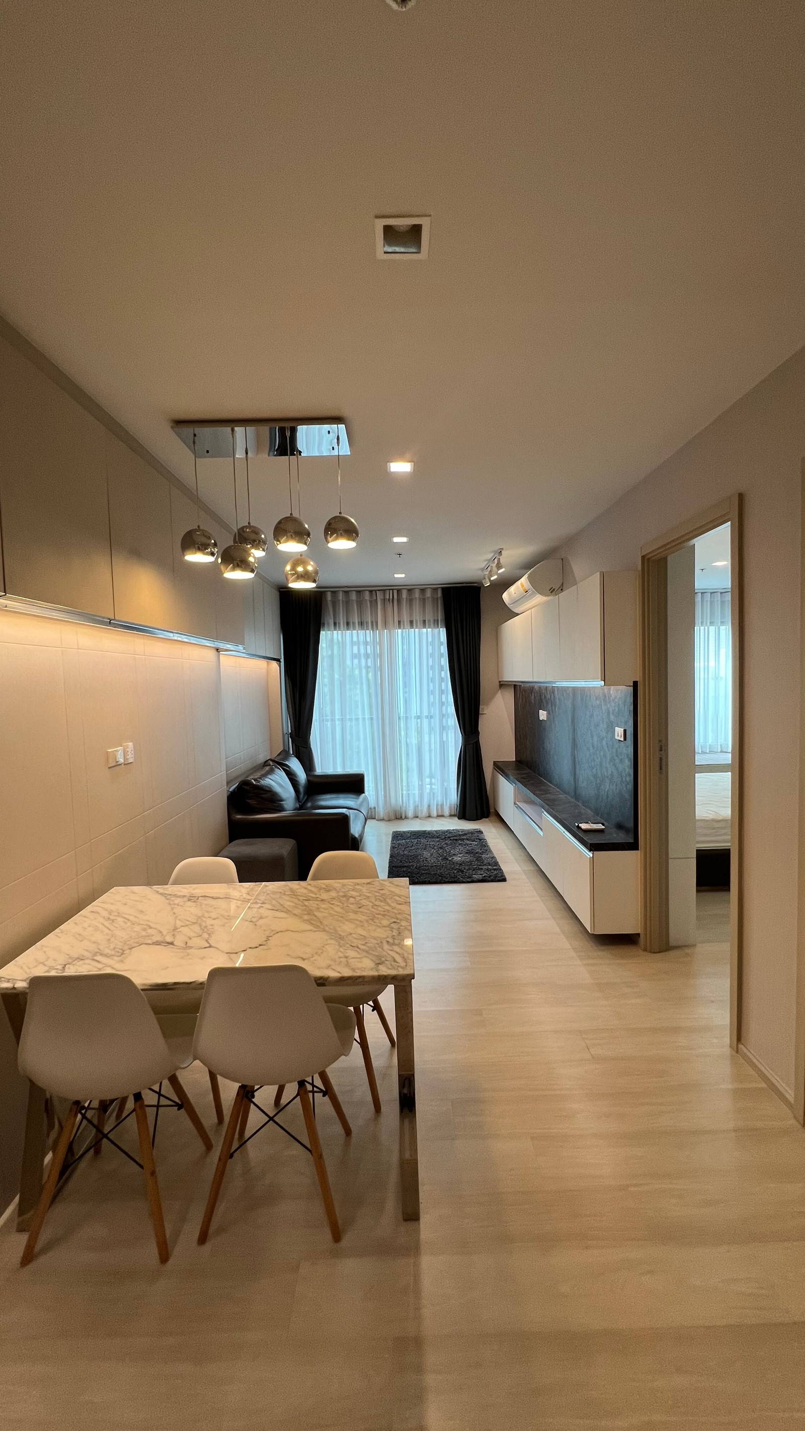 Life One Wireless, 32,000baht, 1bedroom, 38sqm, BTS Ploenchit, BTS Chidlom, near Witthayu, Chidlom, Ploenchit, Sukhumvit, Rama 9, Ratchada, Sathorn, Silom, Chula, Siam, CentralWorld, Central Embassy, ​​Central Chidlom, Bumrungrad, Mater Dei, Park Venture