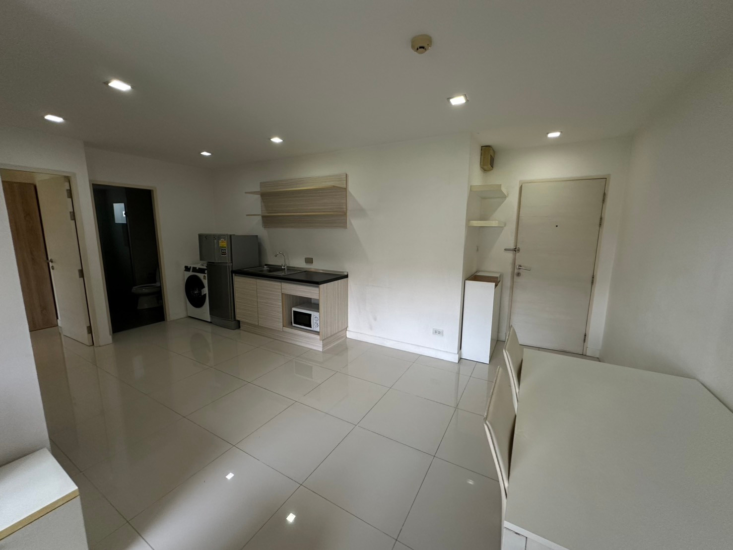 TKF Condo (2 ห้องนอน 1 ห้องน้ำ 52 ตารางเมตร) 5 นาทีจากบีทีเอสอ่อนนุช – รูปที่ 3