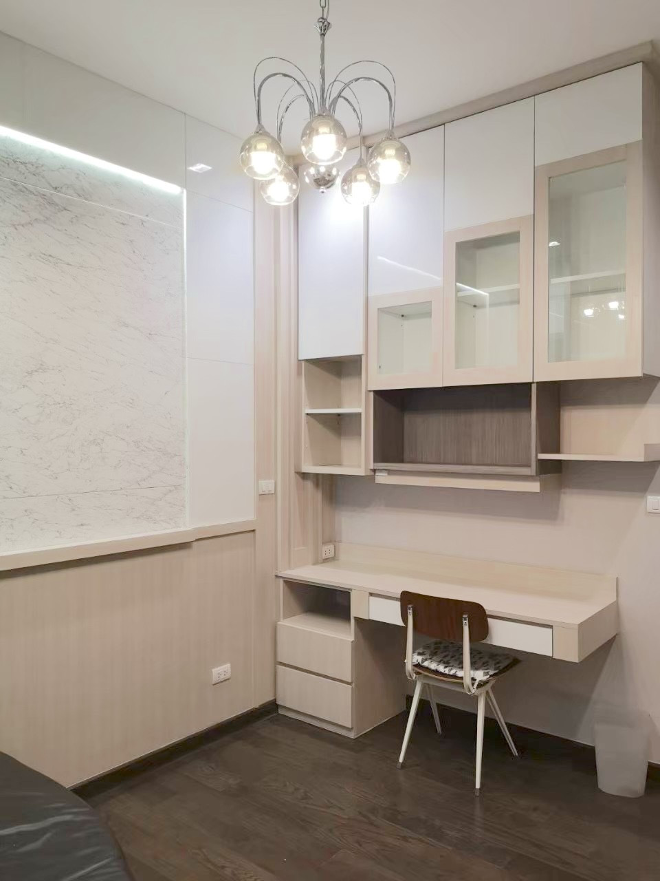 ✨ ห้องสวย วิวสระ! ขาย Q Asoke 1 ห้องนอน 1 ห้องน้ำ ขนาด 31 sqm ห้องสภาพดี เฟอร์นิเจอร์ครบ วิวสระว่ายน้ำ ตำแหน่งดีที่สุดในตึก ใกล้ MRT เพชรบุรี ราคา 5.3 ล้านบาท ติดต่อ 0968623850 🔥 – รูปที่ 3