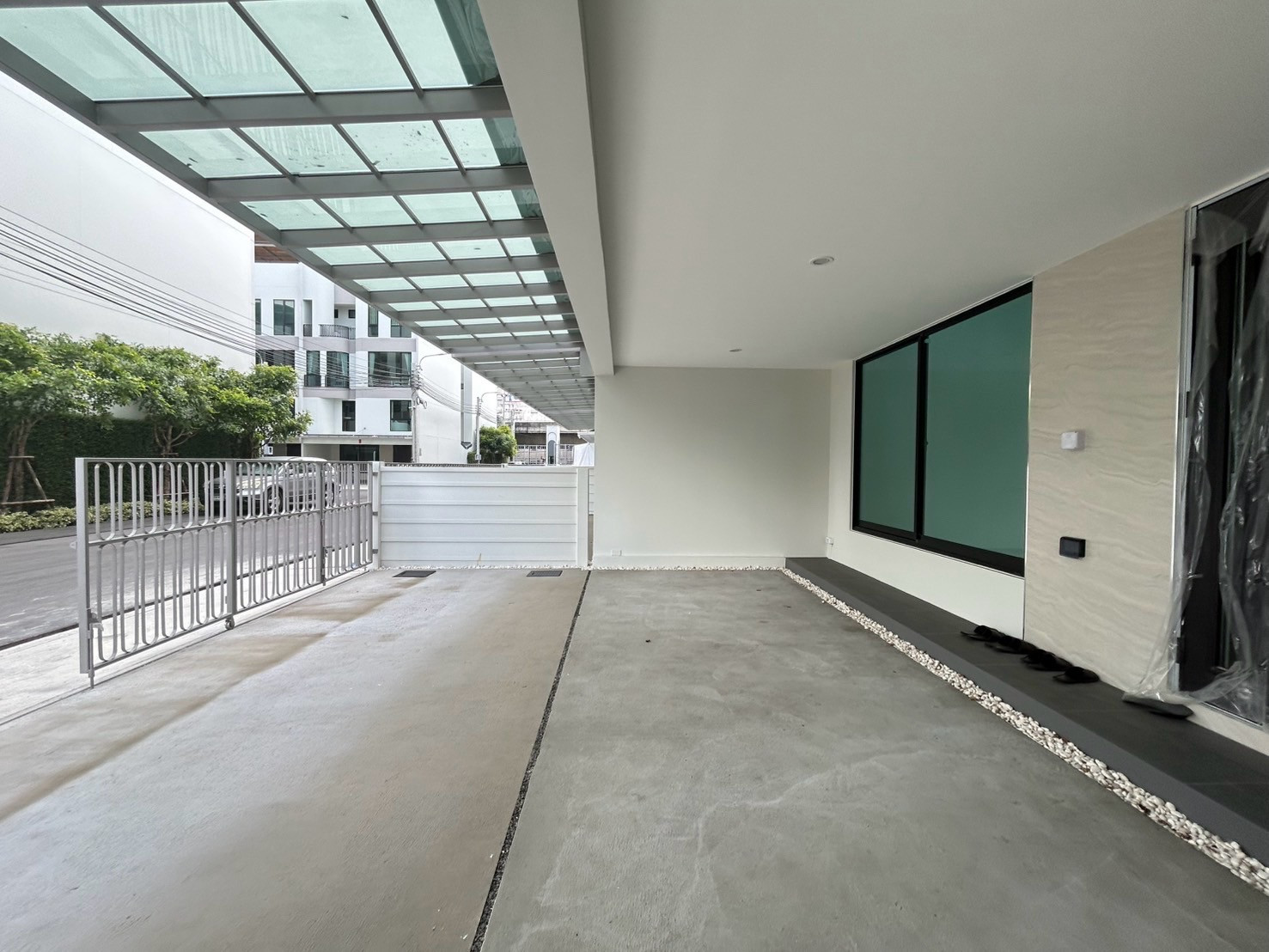 Note 24 Cost 🔥 Shocking price! 𝟭𝟰.𝟵 million 𝟯 get townhome Rama 𝟯 opposite 𝗞𝗶𝗻𝗴’𝘀 ...