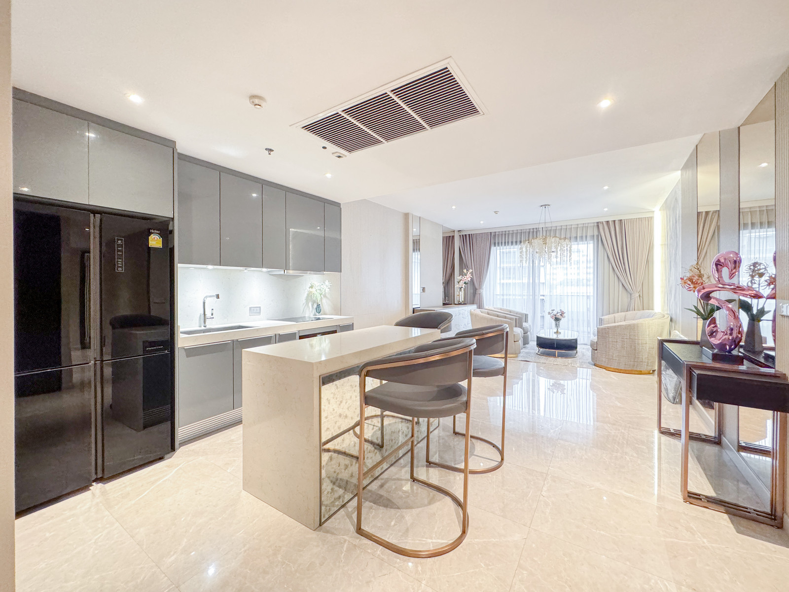 NIVATI RESIDENCE Thonglor 23 Rental Price 140,000 THB / Month 130.43 Sq.m. 2 Bedrooms Plus 3 Bathrooms 1 Living room *Minimum 1 Year Lease