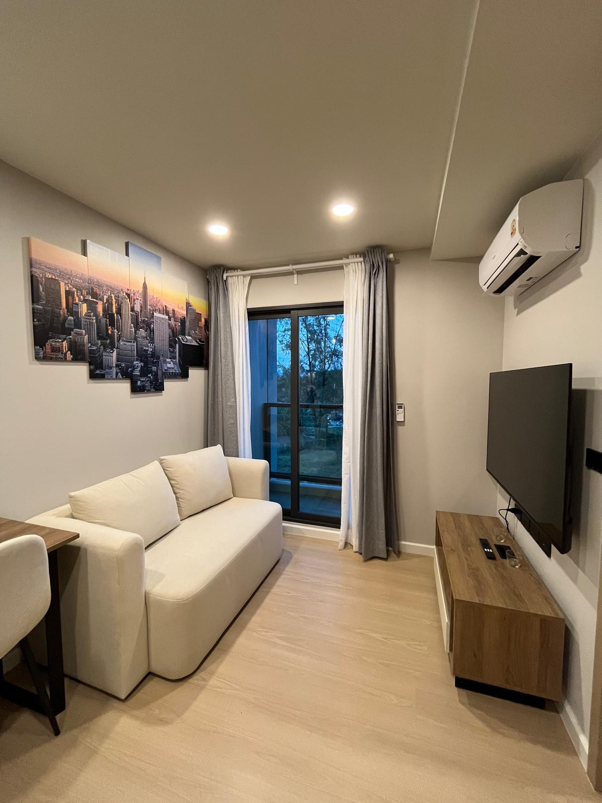 Modern 1BR Condo Near Boat Avenue | Garden View, Fully Furnished, Only ฿3M! - U5952439