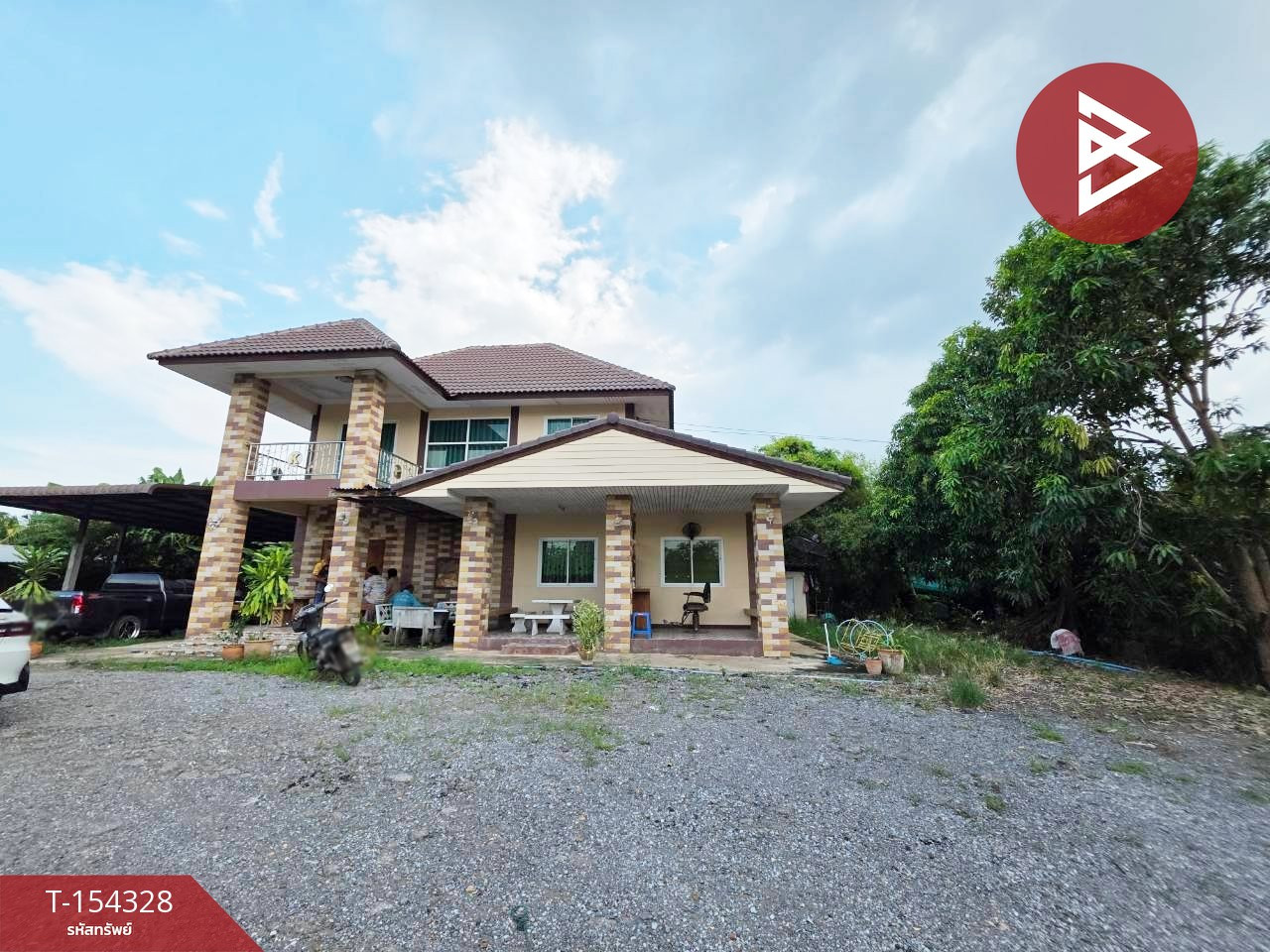 Beautiful 2-story detached house for sale, area 220 sq m, Takhli, Nakhon Sawan, good atmosphere.