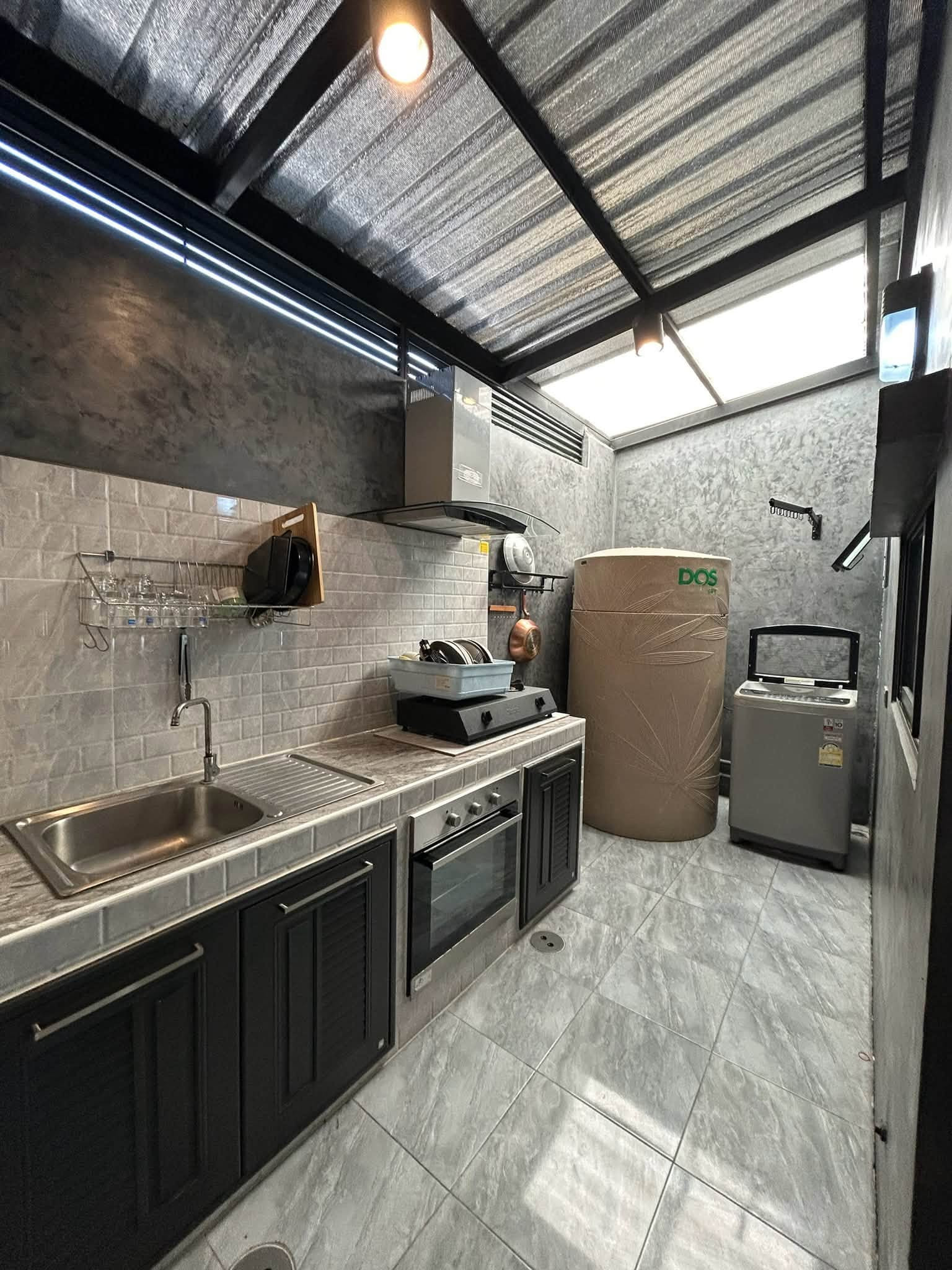 For rent 18 sq m, 3 bedrooms, 2 bathrooms, 2-story townhome, Pleno Sukhumvit, Bangna.