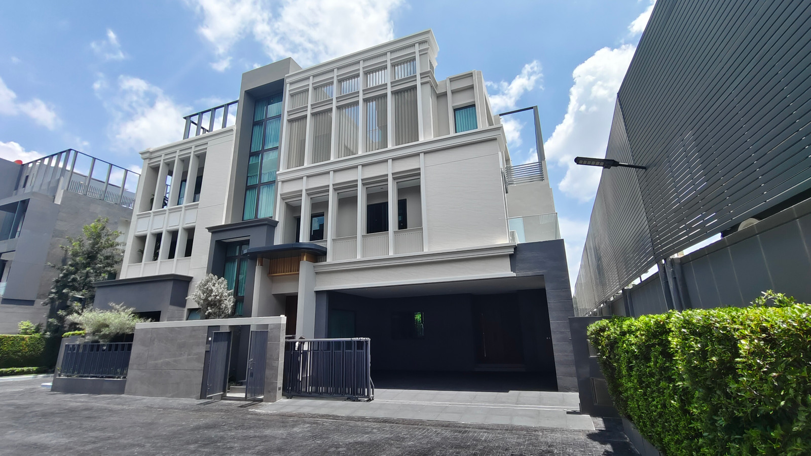 ✨ Open for viewing today — The newest decorated house. Ready to be at the Ultra Luxury level 95E1 • Ninety Five East One – รูปที่ 2