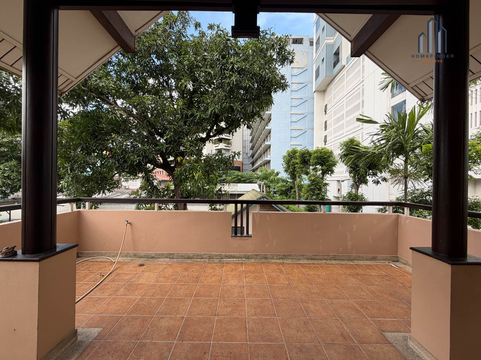 🏡 ให้เช่า บ้านเดี่ยวหลังใหญ่ ลาดพร้าว 5 ห้องนอน 820 ตร.ม. ใกล้ MRT โชคชัย 4 | 250,000 บาท/เดือน – รูปที่ 4