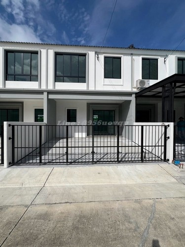 Svs391 2-story townhome for rent at Baan Pruksa Ville Srinakarin-Bangna (unfurnished). Line: @956uovqp