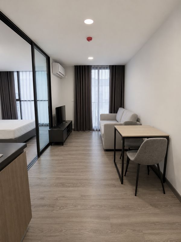 💰 Condo for sale with existing tenant, receiving rental income of 17,000 baht/month. Estimated return on investment: approximately 8.2% per year.
