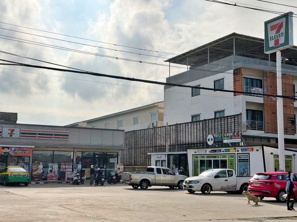 เซ้งร้านมือถือ หน้าเซเว่น บางชัน คลองสามวา แหล่งชุมชนคนงาน ข้างๆเป็นหมู่บ้านเยอะ และร้านอาหาร