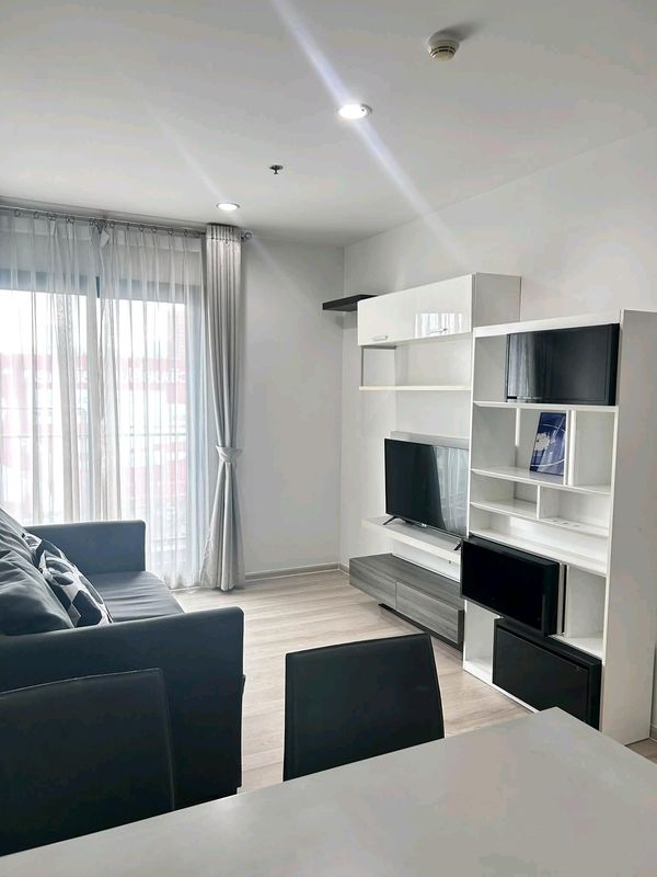 ✨🚇 2 bedroom condo near MRT Huai Khwang, only 120 meters, convenient travel in the heart of Ratchada area.