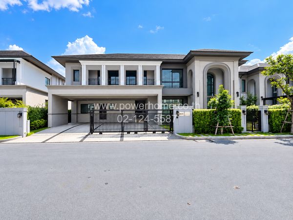 2-story detached house, Grand Bangkok Boulevard, Bangna-On Nut.  Big beautiful luxury house, good location Near Mega Bangna, Central Bangna, Paradise Park 12