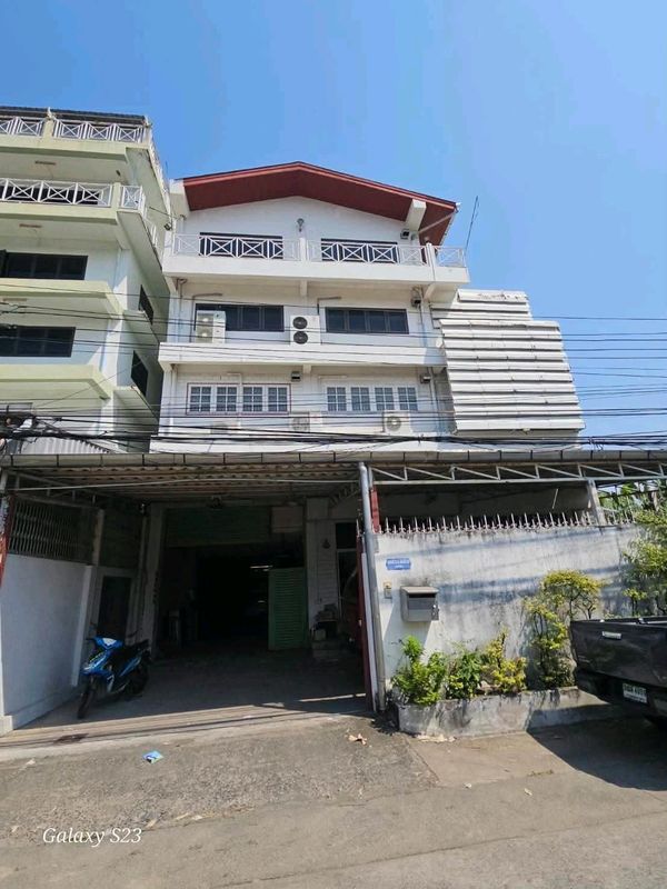 ให้เช่าอาคาร 5 ชั้น สุขุมวิท 93 | ซอยพึ่งมี 30 พื้นที่ขนาดใหญ่ประมาณ 1,000 ตร.ม. รองรับทั้งสำนักงานและที่พักพนักงาน จบครบในอาคารเดียว!พร้อมจดทะเบียนบริษัทได้