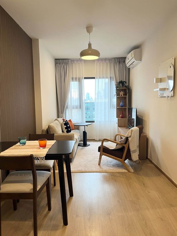 Life Rama 4–Asoke | Brand-new unit, warm modern design with a cozy atmosphere. Fully furnished and ready to move in✨