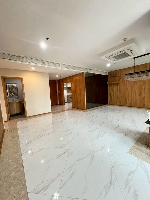💥 เจ้าของอยากขายมาก! The Empire Place ห้องใหญ่หายาก 3 ห้องนอน 4 ห้องน้ำ 342.61 sqm พร้อมสระว่ายน้ำส่วนตัว ราคาลงได้อีก ใกล้ BTS ช่องนนทรี ขายเพียง 47.4 MB ติดต่อ 0968623850 🔥