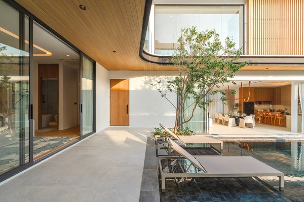 Luxury pool villa for sale Choeng Thale-Phuket (5 bedrooms, 631 sq m.) Wide space, mansion scale on 120 sq m of land, designed in harmony with nature. Near Laguna and Bang Tao Beach.