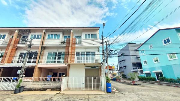 (Code ME315) House for rent, Home In Town Paholyothin 73 project: Home In Town Paholyothin 73