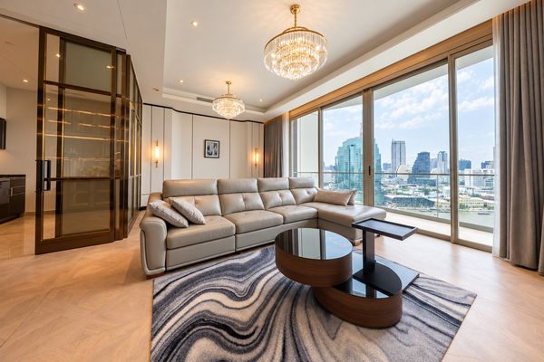 The Residences Mandarin Oriental Bangkok ขาย ห้องกว้าง 151.71 ตรม. 3  นอน 2 น้ำ เฟอร์ให้ทุกอย่าง พร้อมอยู่@ 65,000,000 บาท  Call 096-2615656 The Residences Mandarin Oriental Bangkok for Sale  3 bed 2 bath 151.71 Sq,m Selling price 65,000,000  Baht call N