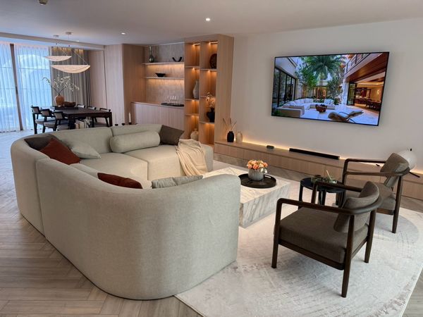 ✨ Luxury Living! ขาย Supalai Place Sukhumvit 39 คอนโดรีโนเวทใหม่ 3 ห้องนอน 3 ห้องน้ำ ขนาดใหญ่ 283 sqm พร้อมระเบียงส่วนตัว ทำเลสุขุมวิท 39 ใกล้ BTS พร้อมพงษ์ ราคาเพียง 26 ล้านบาท ติดต่อ 0968623850 🔥