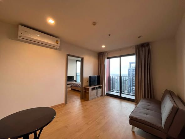 🔥 For Rent: The Base Garden Rama 9 –Beautiful City Views!