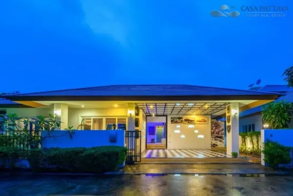 ขายพูลวิลล่าหรู Sea Breeze Villa บ้านติดทะเลหาดกระทิงลาย