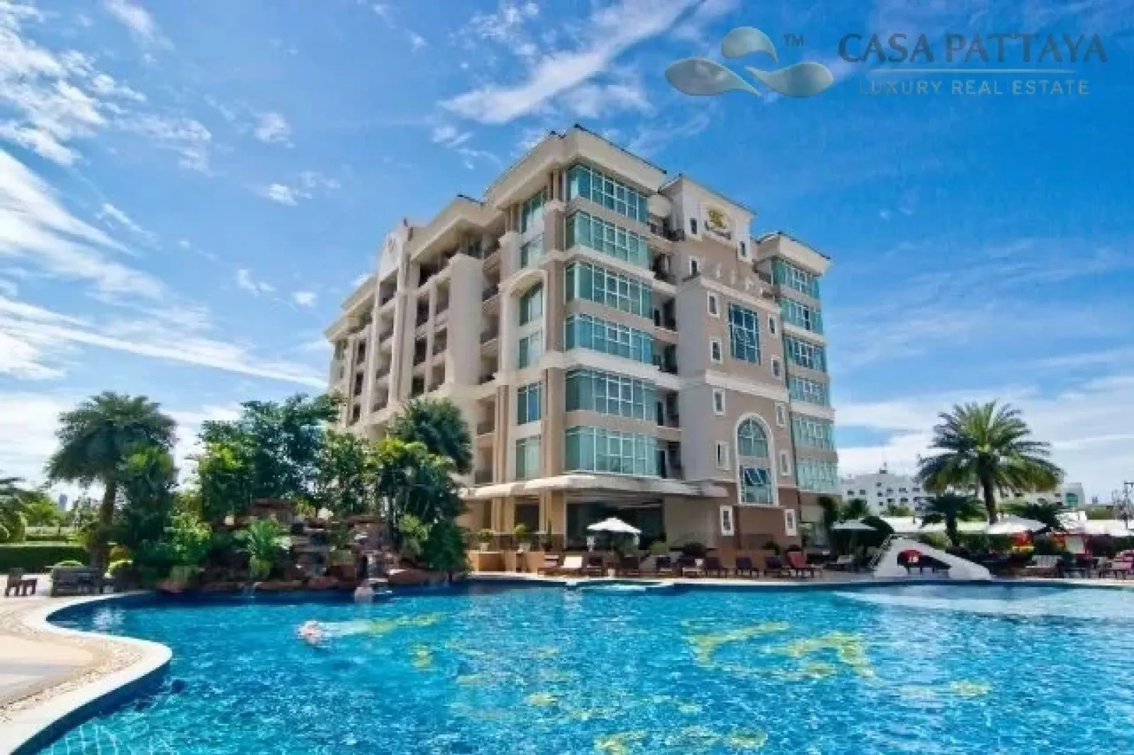 Luxury Large-Sized Condo for Sale: LK Legend Central Pattaya Luxury Large-Sized Condo for Sale: LK Legend Central Pattaya