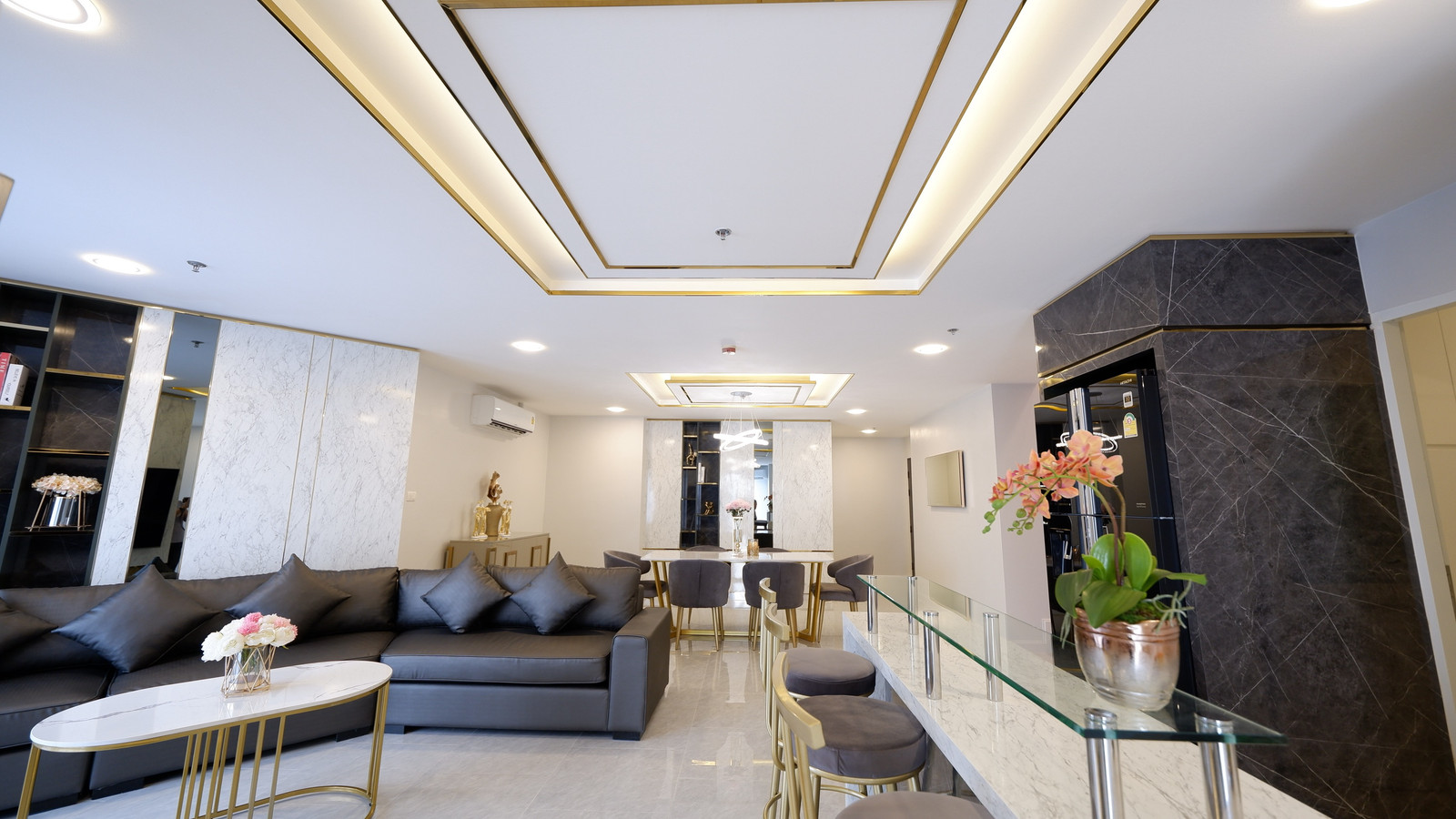 Duplex for sale, hard to find! 4 BR 192 sq m, high floor, Belle Grand Rama 9, only 29.9 million. Duplex for sale, hard to find! 4 BR 192 sq m, high floor, Belle Grand Rama 9, only 29.9 million.