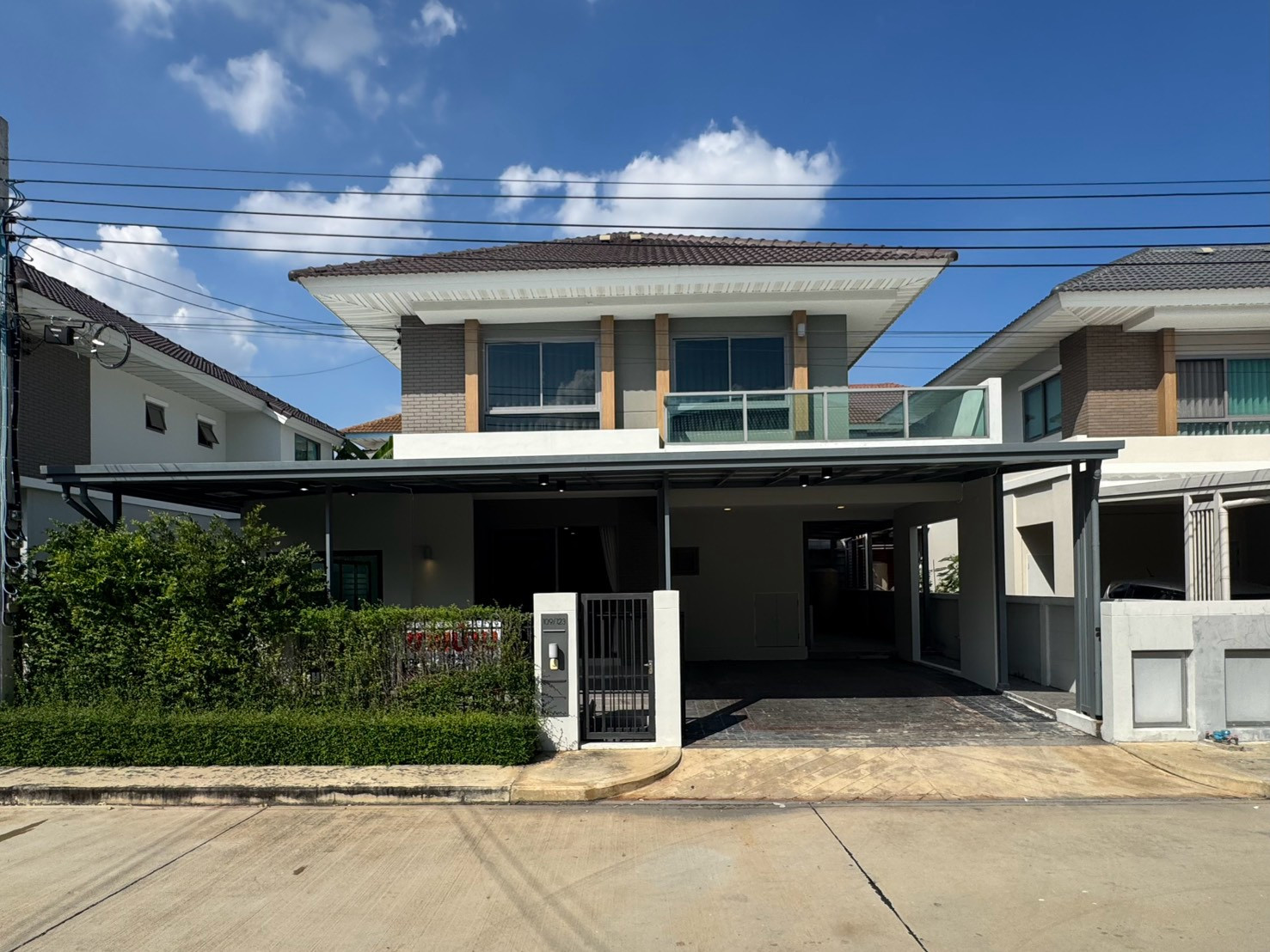 ขายด่วน! บ้านเดี่ยว Perfect Place สุขุมวิท 77 เฟส 9 สภาพใหม่ ราคา 9.5 ล้านบาท