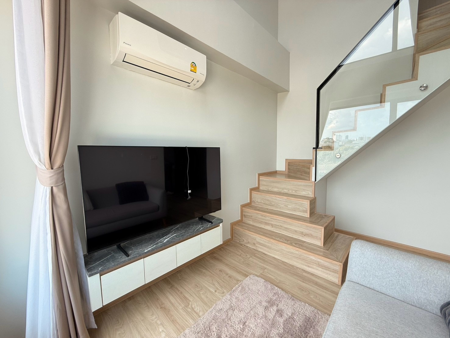 ให้ เช่า ESQUE Sukhumvit 101/1 เอสคิว สุขุมวิท 101/1 1ห้องนอน 2ห้องน้ำ ห้อง Loft