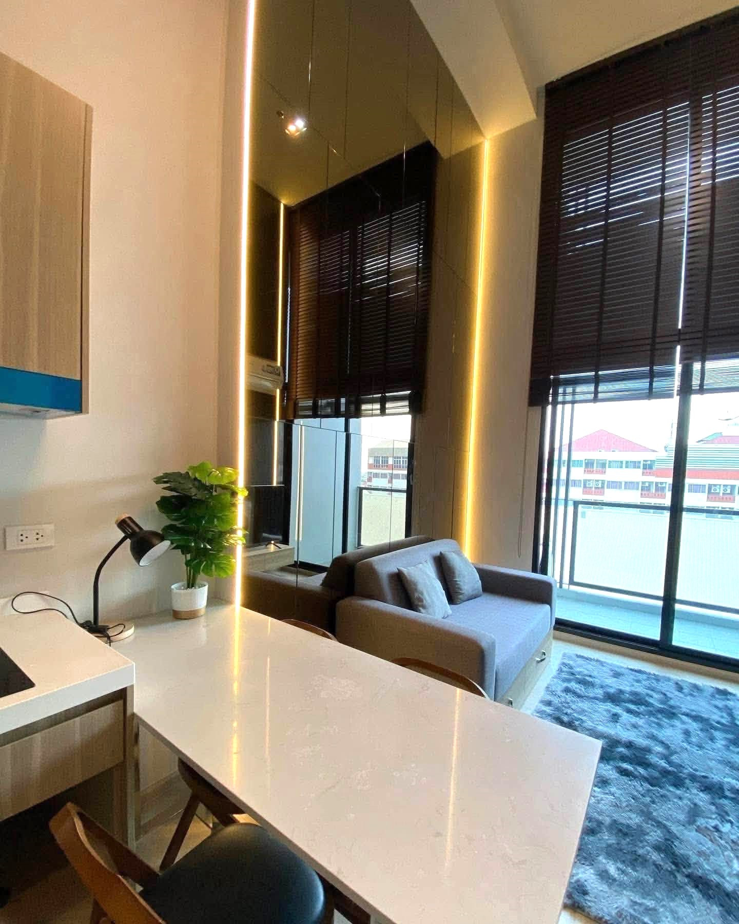 📍 𝐏-𝟏𝟑𝟗𝟔𝟒𝟏 | ให้เช่า Altitude Unicorn Sathorn-Tha Phra ห้อง Duplex 2 นอน! ติด BTS ตลาดพลู 𝟐𝟓,𝟎𝟎𝟎 บาท/ด. | Line ID: @easycondoplus | 099-229-6397